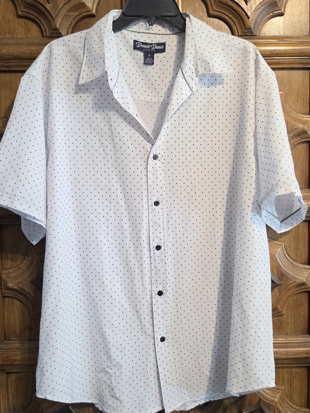 Desert Dunes Men’s White Short-Sleeve Button-Down with Micro Dot Print
